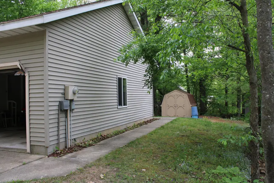 125 Whitebirch Drive, Houghton Lake, MI 48629 - #2