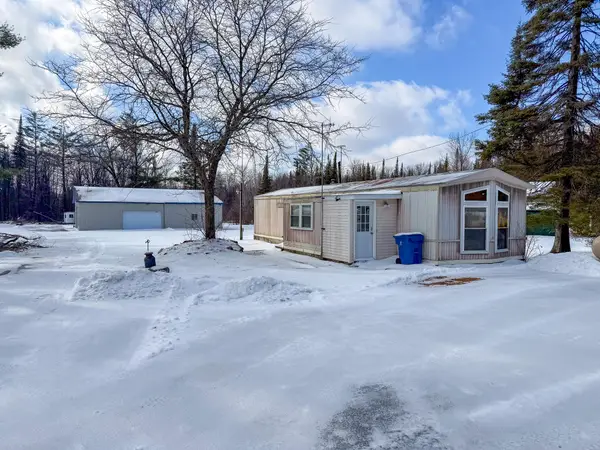 3108 S Loxley Road, Houghton Lake, MI 48629