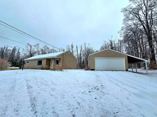 7922 E M-32, Johannesburg, MI 49751