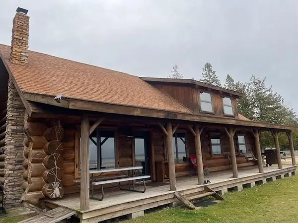 196 E Huron Drive, Pointe Aux Pins, MI 49775