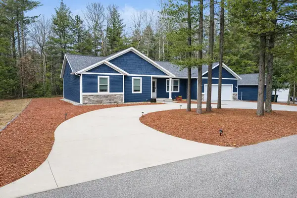 306 White Fawn Court, Prudenville, MI 48651