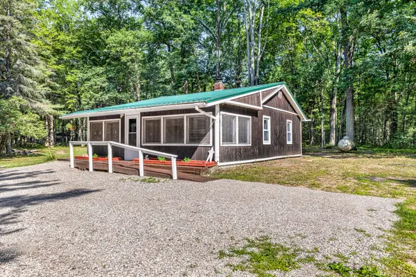 2980 E Houghton Lake Drive, Houghton Lake, MI 48629