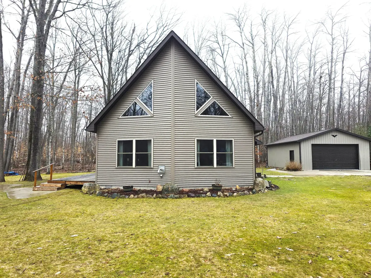 2165 Red Oak Trail, Indian River, MI 49749 - #1