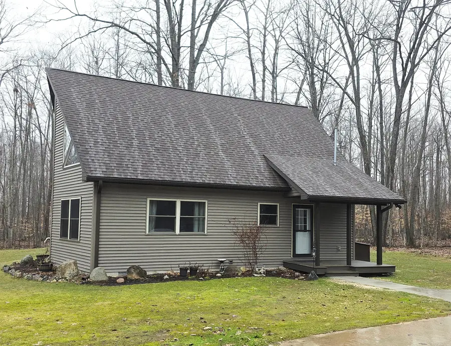 2165 Red Oak Trail, Indian River, MI 49749 - #2