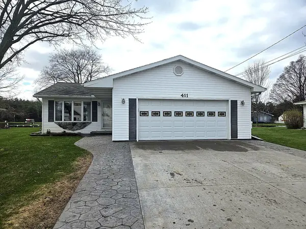 411 Iroquois Avenue, Prudenville, MI 48651