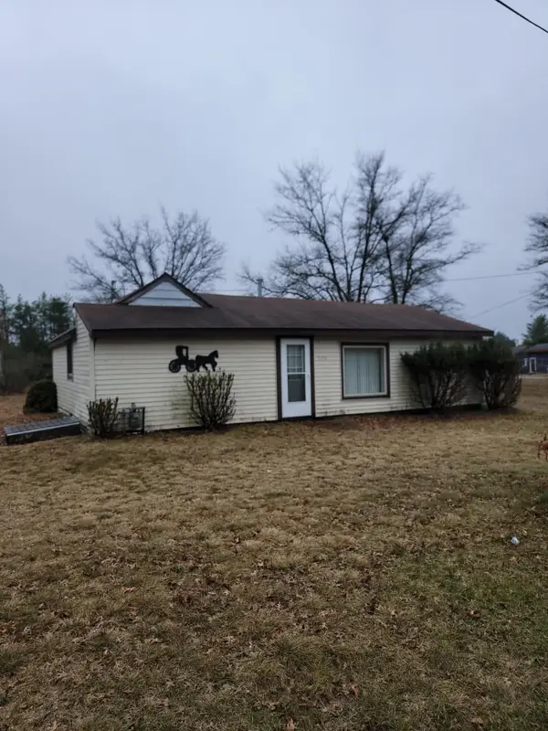 10118 E Airport Road, St. Helen, MI 48656