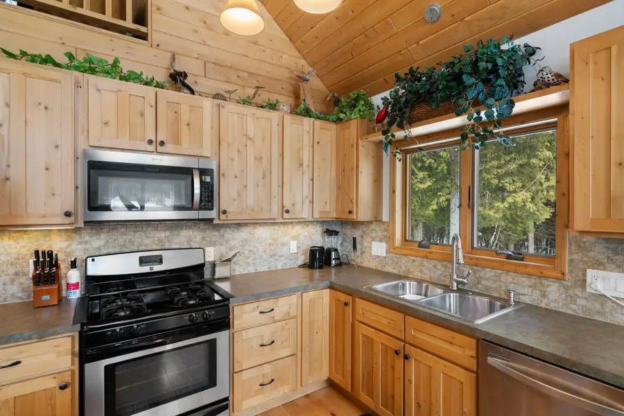 27 N 3 Mile, Hessel, MI 49745 - #2