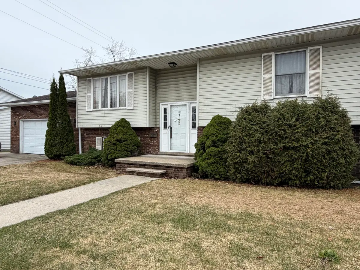 750 W Washington Avenue, Alpena, MI 49707 - #1