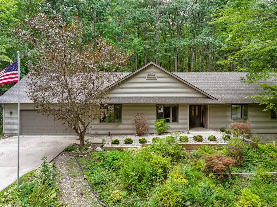 8675 N Loxley Road, Roscommon, MI 48653 - #2