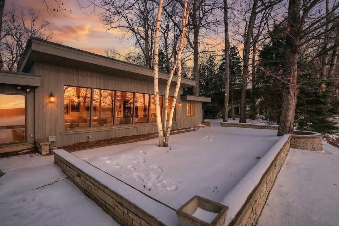 658 W Shoreview Lane, Indian River, MI 49749 - #1