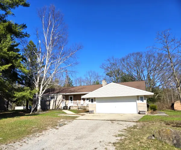 1051 Highland Court, Alpena, MI 49707