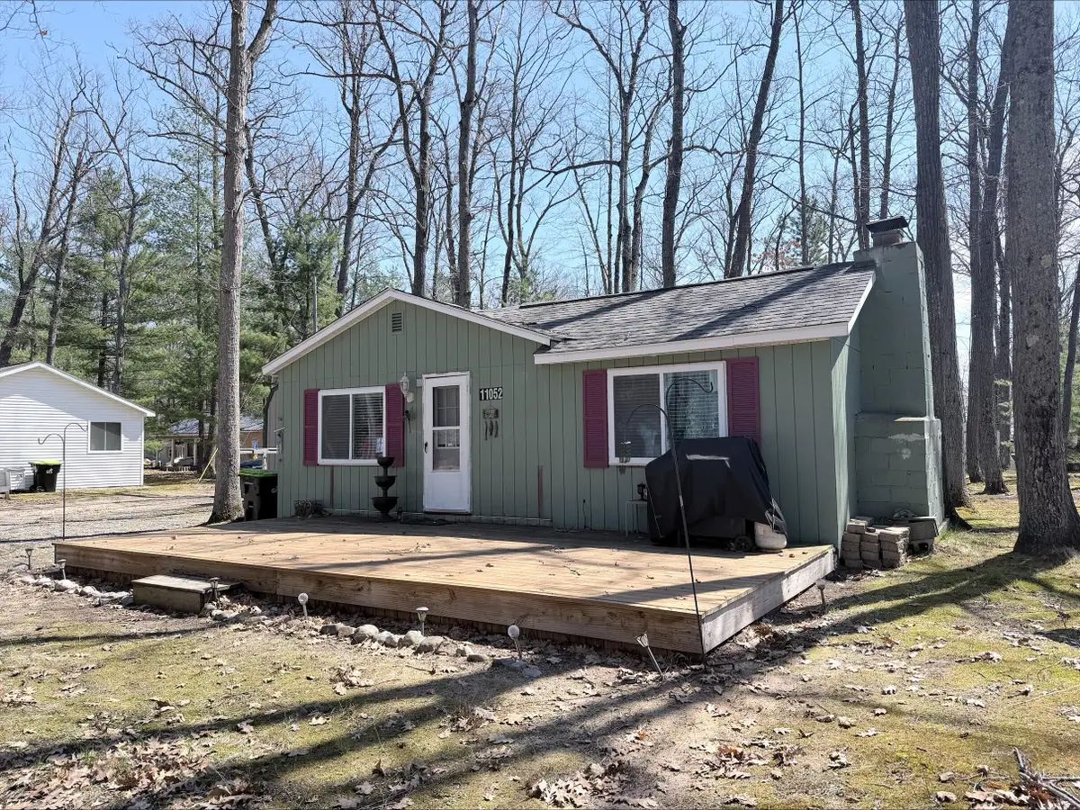 11052 W Higgins Lake Drive, Roscommon, MI 48653 - #1