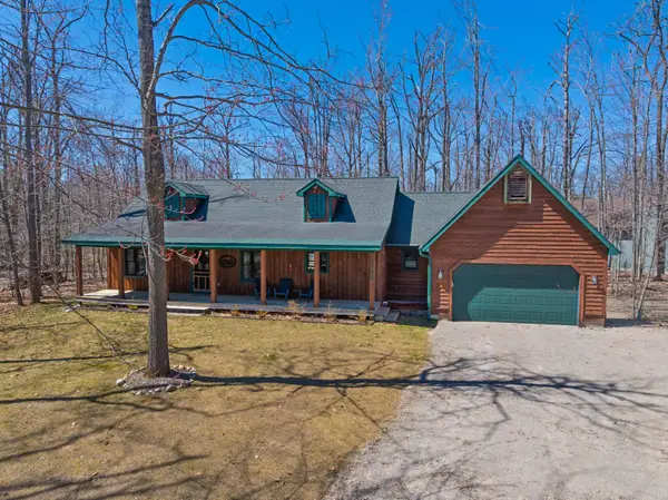 6192 Wolverine Trail, Gaylord, MI 49735