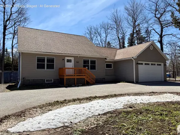 415 W Etherington Street, Mackinaw City, MI 49701