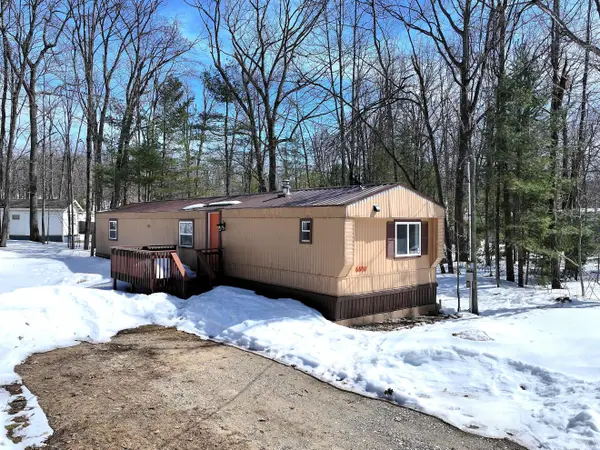 6091 Kellogg Drive, Gaylord, MI 49735