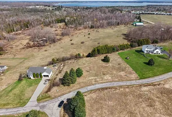 Unit 4 Clover Lane, Charlevoix, MI 49720