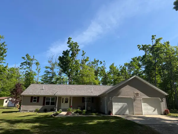 11311 Woodside Drive, Elmira, MI 49730