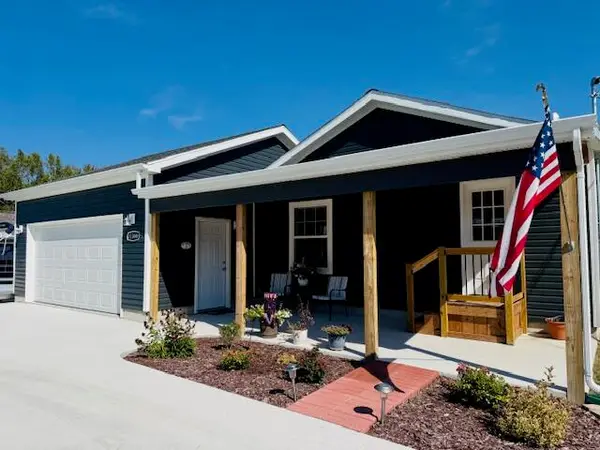 11366 W Shore Drive, Houghton Lake, MI 48629