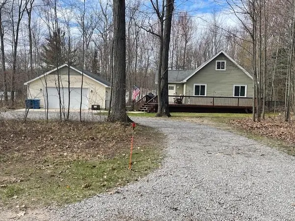 139 Heritage Way, Roscommon, MI 48653