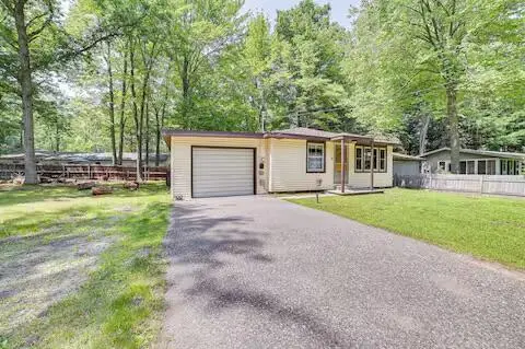 113 Birchwood Avenue, Prudenville, MI 48651
