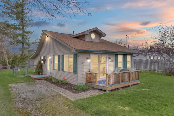 220 Oliver, Houghton Lake, MI 48629