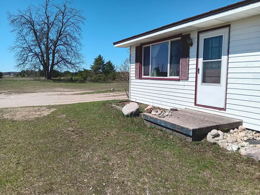 5452 S Us Highway 131, Mancelona, MI 49659 - #3