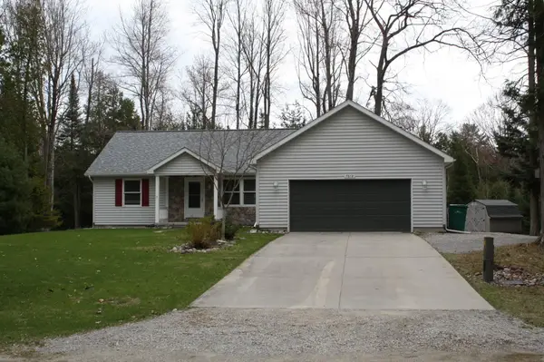 7612 Huntington Drive, Oscoda, MI 48750