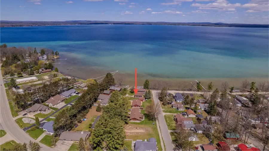 105 Jays Drive, Roscommon, MI 48653 - #2