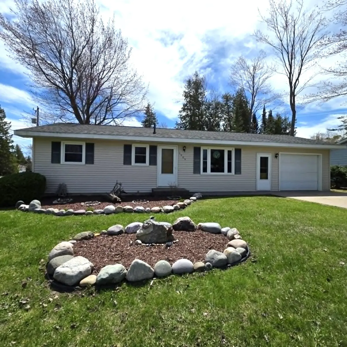 1205 Elden Drive, Alpena, MI 49707 - #1