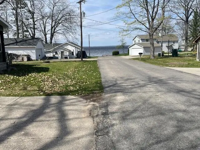319 Beverly Drive, Prudenville, MI 48651 - #3