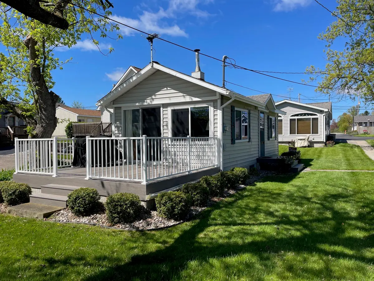 6366 W Houghton Lake Drive, Houghton Lake, MI 48629 - #1