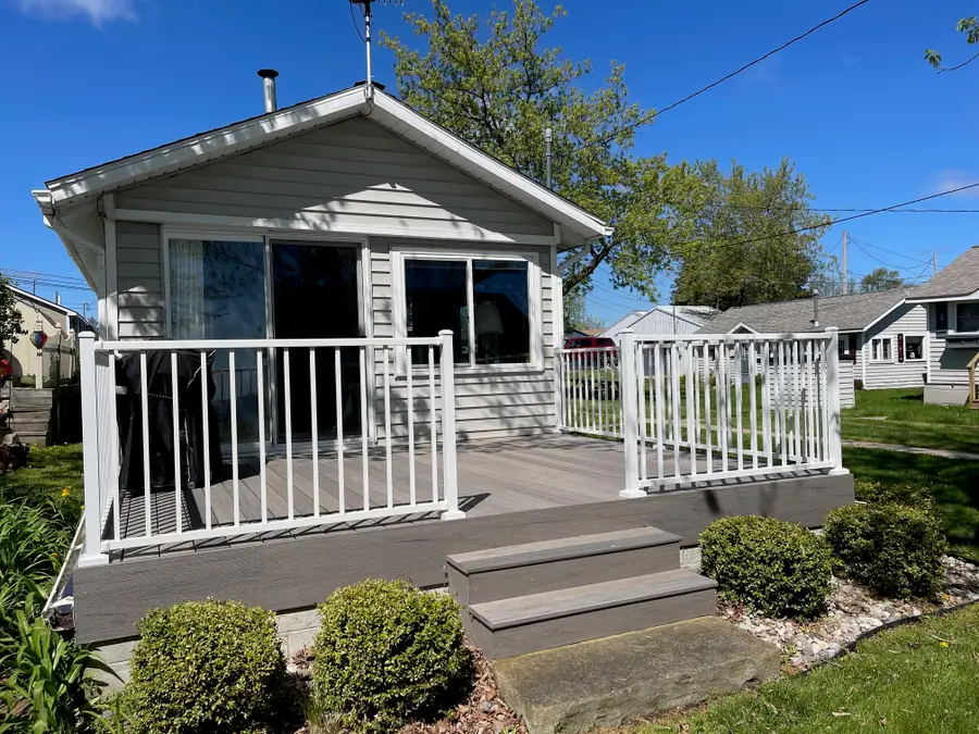 6366 W Houghton Lake Drive, Houghton Lake, MI 48629 - #2