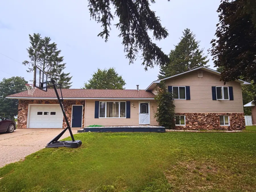 401 Sunnyside Street, Mancelona, MI 49659 - #3