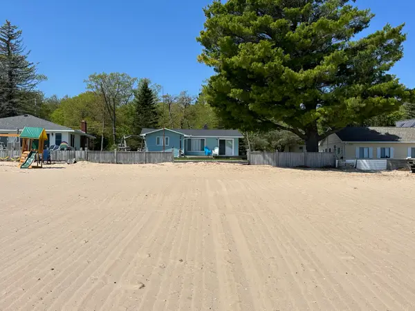 7724 U.s. 23, Oscoda, MI 48750