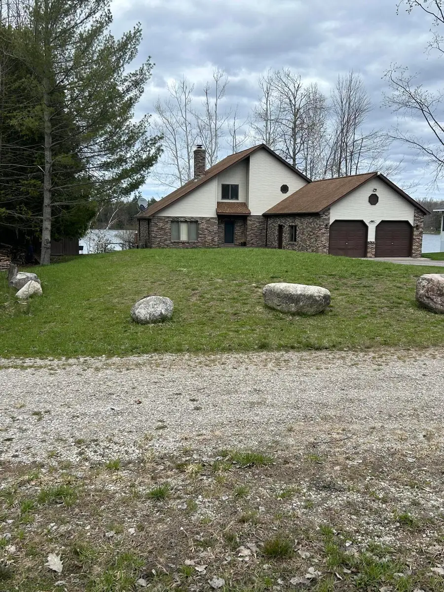 5180 Hiawatha Drive, Cheboygan, MI 49721 - #2