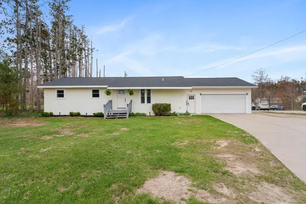 10 Mccoy Road, Gaylord, MI 49735