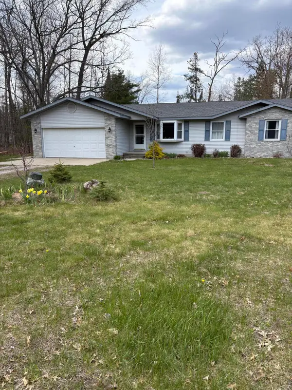 8697 Artesia Beach Road, St. Helen, MI 48656