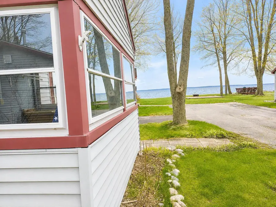 8139 E Houghton Lake Drive, Houghton Lake, MI 48629 - #2