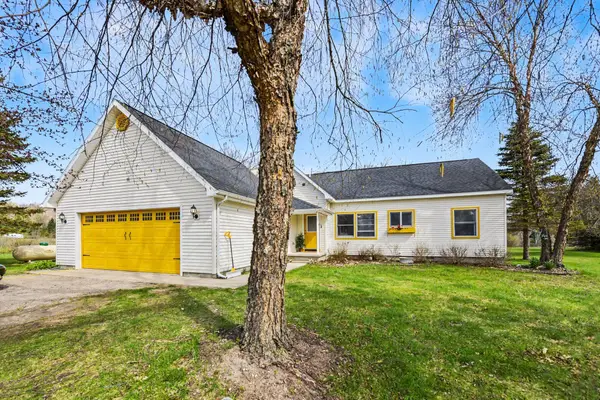 2475 School Creek Lane, Boyne Falls, MI 49713