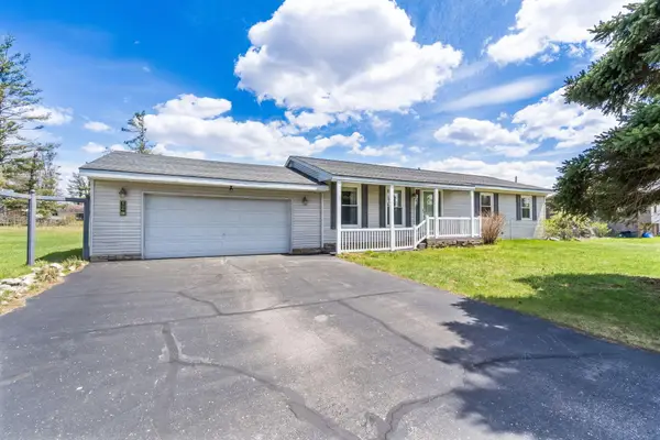 809 Pine Briar Lane, Gaylord, MI 49735