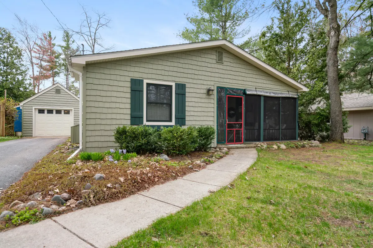 6515 South Avenue, Indian River, MI 49749 - #1