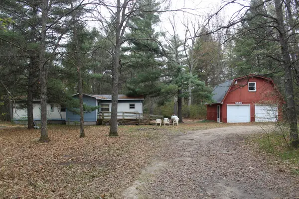9850 S Grayling Road, Roscommon, MI 48653