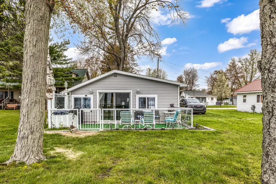7709 E Houghton Lake Drive, Houghton Lake, MI 48629 - #3