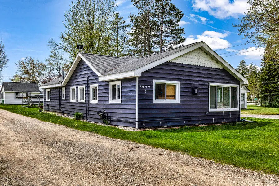 7697 E Houghton Lake Drive, Houghton Lake, MI 48629 - #3