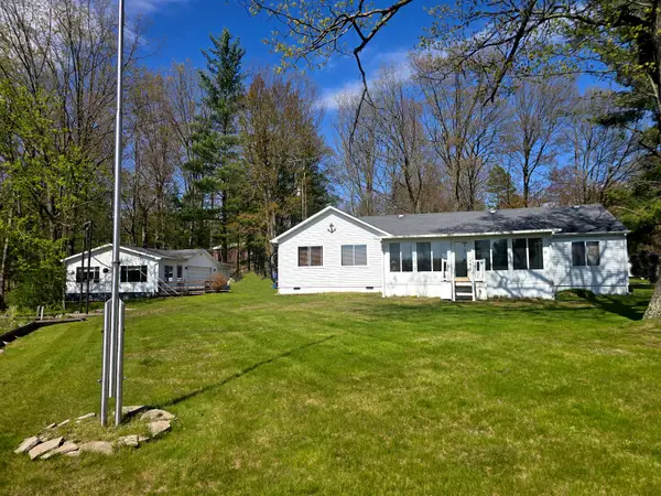 600 Bushong Beach Road, Gladwin, MI 48624
