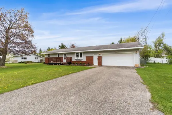805 West Street, Gaylord, MI 49735