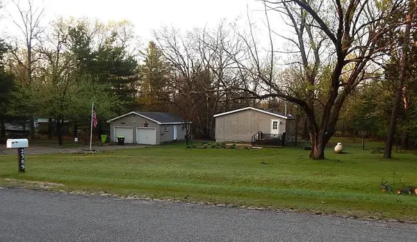 2389 W Maplehurst Drive, Roscommon, MI 48653