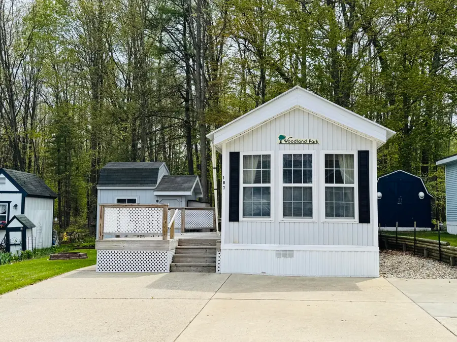 2757 Owens Unit 187 Drive, Houghton Lake, MI 48629 - #2