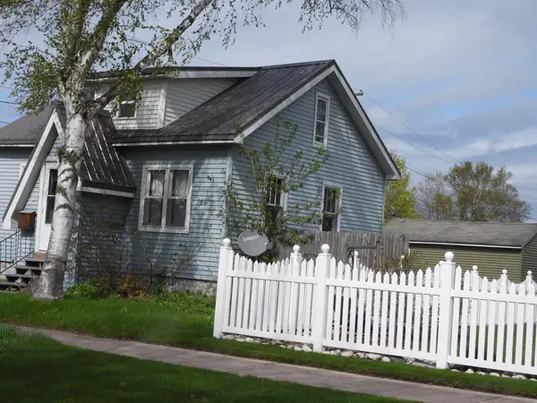1001 Augusta Street, Sault Ste Marie, MI 49783