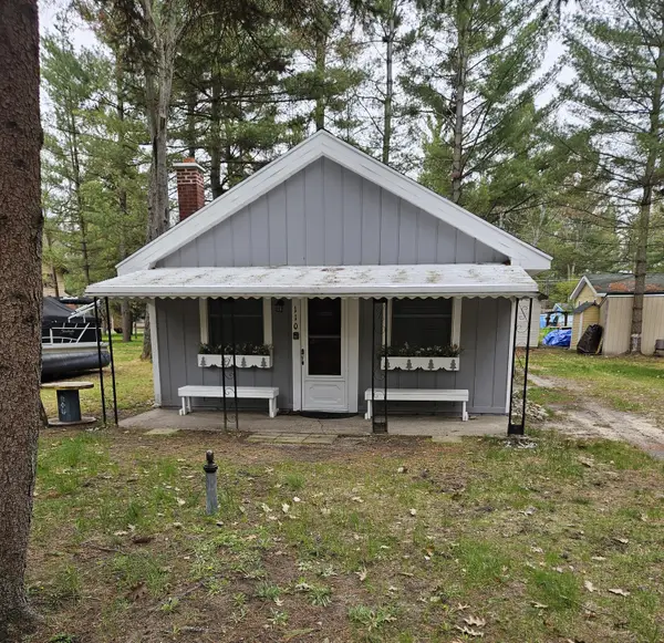 110 Lady Slipper Lane, Roscommon, MI 48653